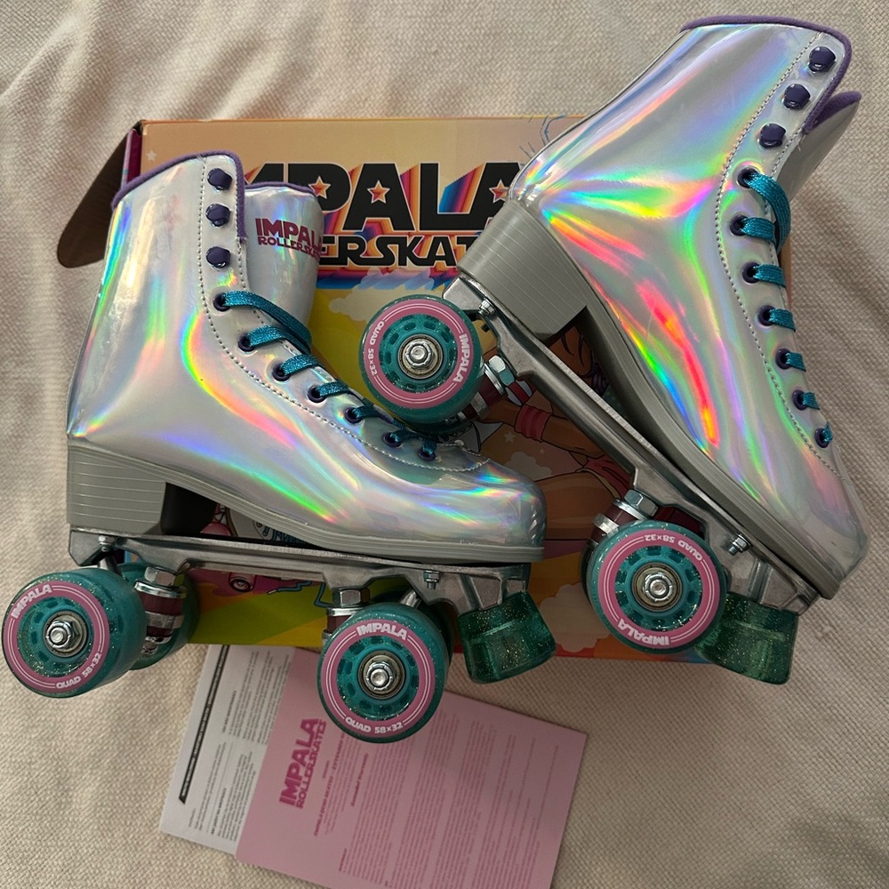 BNIB! Impala Holographic Roller Skates - size 7 - Picture 9 of 14